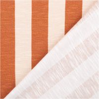 95049-Viskose-Stoff-Slub-Jersey-Happy-Stripes-by-Cherry-Picking-kupfer-beige-von-Swafing-1-60m-Breite-IMG-5435.jpg Viskose-Slub-Jersey „Happy Stripes" by Cherry Picking von Swafing, 1,60 m breit, mit gleichmäßigen breiten Längsstreifen in Kupfer und Beige – weich, fließend und zeitlos für Mode und Oberteile - mit Rueckseite