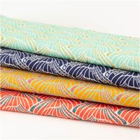 95054-Viskose-Stoff-Webware-Vienna-Coral-by-Bienvenido-Colorido-von-Swafing-gelb-1-50m-Breite-IMG-5427.jpg Viskose-Webware „Vienna Coral" by Bienvenido Colorido von Swafing, 1,50 m breit, in leuchtendem Gelb mit grafischem Fächerblatt-Muster in Mint und Pink – ausdrucksstark, tropisch und feminin - in Szene gesetzt
