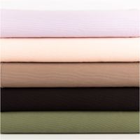 95089-Jersey-Stoff-Rippjersey-Ottoman-uni-Lachsrosa-1-50m-Breite-IMG-6290.jpg Rippjersey Ottoman in zartem Lachsrosa – uni, mit feiner, horizontal verlaufender Rippenstruktur, elastisch und weich. Breite: 1,50 m. Ideal für Tops, Kleider und Jerseymode - in Szene gesetzt