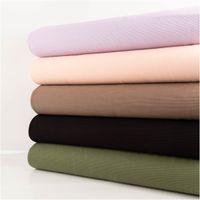 95091-Jersey-Stoff-Rippjersey-Ottoman-uni-Braun-Taupe-1-50m-Breite-IMG-6294.jpg Rippjersey Ottoman in warmem Braun-Taupe – uni, mit feiner, horizontal verlaufender Rippenstruktur, elastisch und weich. Breite: 1,50 m. Ideal für Tops, Kleider und Jerseymode - mit weiteren Stoffen praesentiert