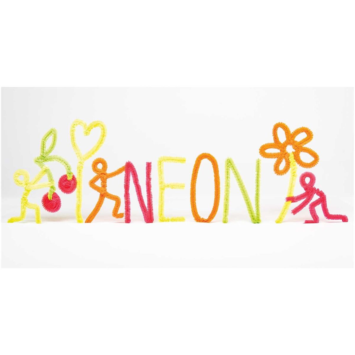 95111-Rico-Design-Chenilledraht-Mix-Neon-50cm-10er-Pack-576232-08758-03-20-AW-1-1920x1920--1-.jpg Aus Chenilledraht geformter Schriftzug Neon mit Figuren, Blumen und Kirschen aus buntem Neon-Biegeplüsch