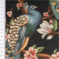 Jacquard-Gobelin mit prachtvollem Pfauenmotiv auf schwarzem Grund – detailreiche Pfauen in Petrol und Gold zwischen weißen und rosafarbenen Kirschblüten an braunen Ästen. 140 cm breit - mit Massband