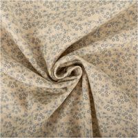 Baumwollstoff Popeline Stoff Allover Blümchen Serie Romantic Garden Babyblau 1,40m Breite Nahaufnahme eines gefalteten Stoffes mit floralem Muster in Blau auf beigem Hintergrund.