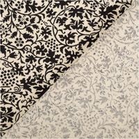 Baumwollstoff Popeline Stoff Allover Blätterranken Serie Romantic Garden Schwarz 1,40m Breite Detailansicht von Blättermusterstoff in Schwarz-Weiß, ein Teil zeigt die Rückseite.