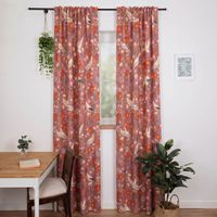 Vorhang Baumwolle Blumen Tauben rosa bunt mit Smok-Schlaufenband 245x130cm (HxB) oder Wunschmaß von SCHOENER LEBEN Vorhaenge mit Vogel- und Blumenmuster, drapiert vor einem Fenster, betonen den bunten, charaktervollen Look.