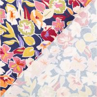 Viskose Stoff Webware Julia kleine Blumen bunt nachtblau von Swafing Stoff in Blautönen mit farbenfrohem Blumenmuster und Rückseite der hellen Variante im Detail.