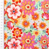 Stoff mit buntem Blumenmuster in Orange, Rosa und Weiss, Gesamtdarstellung mit Meterstab.