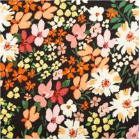 Blumenmusterstoff in leuchtenden Farben auf schwarzem Hintergrund, Gesamtansicht der Musterwiederholung.