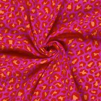 Musselin Leoparden pink 3 Eingedrehter Musselin, der den weichen Fall des pink-orangen Leopardenmusters zeigt.