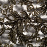 Paillettenstoff Ornamente Spitze gold schwarz 1,25m Breite Detailansicht eines gold-schwarzen Paillettenstoffs mit filigranen Ornamenten auf Netzgrund