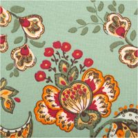 Produktfoto mit floralen Motiven auf grünem Hintergrund