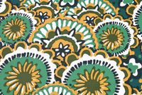 Abwaschbarer Tischdeckenstoff mit Mandalas in Petrol, Senfgelb und Mint, Nahaufnahme des Dessins.