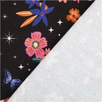 Detailaufnahme von French Terry Stoff, Vorderseite mit Blumen und Sternen, Rückseite hell meliert