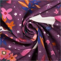 French Terry Sommersweat Einhörner Blumen Sterne beere bunt 1,45m Breite French Terry Stoff beere mit bunten Einhörnern, Sternen und Blumen, zur Spirale gedreht