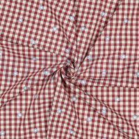 95801-Baumwolle-Viskose-Stoff-Meterware-Karo-Stickerei-Blumen-bordeaux-creme-1-40m-Breite-04775-003_2.jpg Karierter Baumwoll-Viskose-Stoff in der Mitte eingedreht, zeigt den weichen Fall.