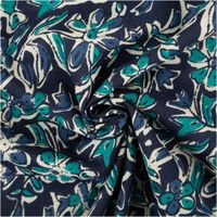 Voile Stoff Batik Blumen indigoblau 1,45m Breite Voile Stoff Batik Blumen indigoblau, zur Spirale gedreht