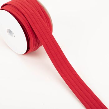 Gurtband gepolstert gesteppt Rucksackband bordeauxrot 3,5cm Breite Bordeauxrotes gestepptes Gurtband auf Rolle, Material in Streifenoptik locker abgewickelt