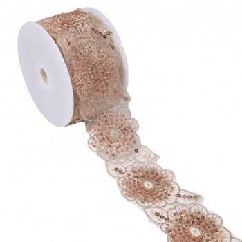 Borte bestickt Blumen Perlen Pailletten altrosa kupfer 7,5cm Breite Bestickte Borte mit Blumen, Perlen und Pailletten in Altrosa und Kupfer, 7,5 cm breit, auf der Spule