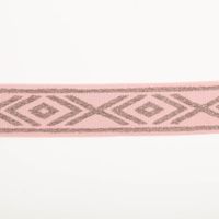 Gummiband Glitzer Rauten geometrisch altrosa silber 4cm Breite geometrisches Rautenmuster auf altrosa glitzerndem Gummiband als Nahaufnahme