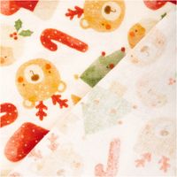 Musselin Stoff Baumwolle Digitaldruck Rufo Weihnachtsbären Zuckerstangen ecru rot 1,30m Breite Nahaufnahme eines Weihnachtsmotivs auf Stoff, zeigt Bären und Zuckerstangen vor cremefarbenem Hintergrund.