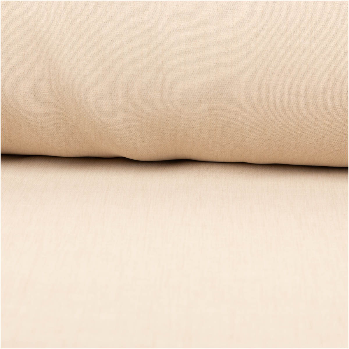 Verdunkelungsstoff Blackout Thermostoff Meterware Naturoptik meliert Easy Care uni sand 295cm Breite mit Bleiband beiger Verdunkelungsstoff meliert als Stoffrolle in Nahaufnahme