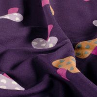 Sweat Stoff angeraut Pilze aubergine flieder orange Sweat angeraut mit Pilzen in Flieder und Orange auf Aubergine, weich drapiert