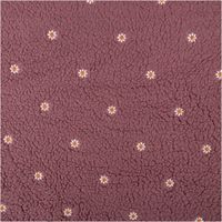 Teddystoff Meterware bestickt Gänseblümchen rosenholz 1,45m Breite Nahaufnahme von Teddystoff in rosenholz mit gestickten weißen Gänseblümchen-Motiven