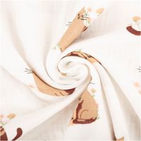weißer Baumwoll-Musselin mit Katzen und Blumenmotiv in Spiralform gedreht