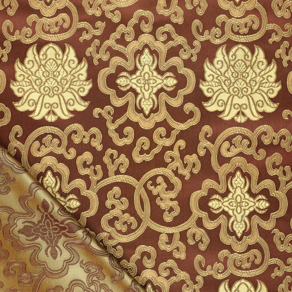 Jacquardstoff Brokat dunkelbraun gold – Glanz und Struktur der Ornamente im Licht