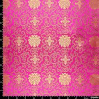 Brokatstoff Ornamente pink gold mit Maßband – Größe des Musters Brokatstoff Ornamente pink gold mit Maßband – Größe des Musters