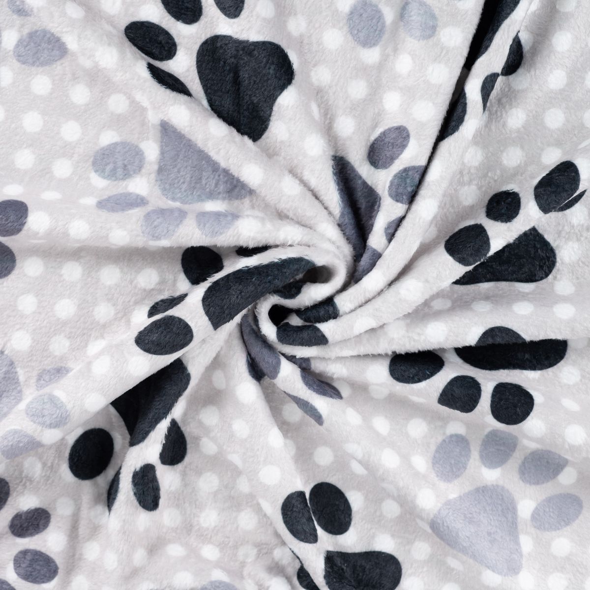 Fleece Stoff mit Pfoten und Punkten auf Hellgrau – Polarfleece Digitaldruck 155 cm, gerafft