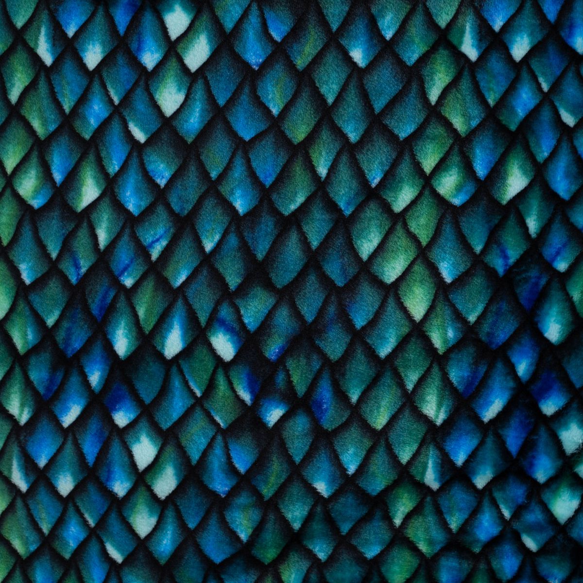 Fleece Stoff mit Drachenschuppen in Petrol und Grün – Polarfleece Digitaldruck 155 cm, Stoffansicht