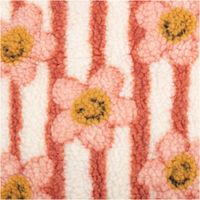 Nahaufnahme von Jacquard Teddyplüsch mit rosa Blumen, lachenden Gesichtern und korallefarbenen Streifen