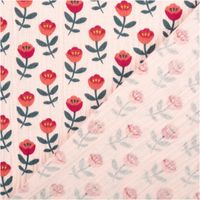 Musselin aus Baumwolle mit rosa Hintergrund, rote Blüten und grüne Blätter, Vorder- und Rückseite sichtbar