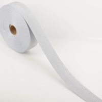 Gurtband metallic Lurex silber 4cm auf der Rolle, abgewickeltes Band mit metallischem Glanz
