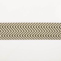 Gurtband doppeltes Zickzack khaki 3,8cm flach liegend in Nahaufnahme, doppeltes Zickzack aus Polyester