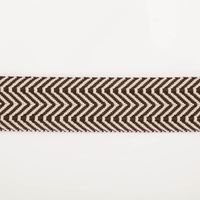 Gurtband doppeltes Zickzack kaffeebraun 3,8cm flach liegend in Nahaufnahme, doppeltes Zickzack aus Polyester