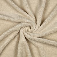 Teddystoff Beige gerafft, zeigt den weichen Fall des Kunstfells Teddystoff Beige gerafft, zeigt den weichen Fall des Kunstfells