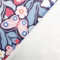 Regenjackenstoff Aqua Protect wasserdicht soft Schmetterlinge Blumen marineblau rosa 145cm Breite Regenjackenstoff mit Schmetterlings- und Blumenmotiv, marineblau-rosa, Vorder- und Rückseite sichtbar