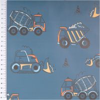 Regenjackenstoff Aqua Protect wasserdicht soft Baufahrzeuge Bagger jeansblau orange 145cm Breite Regenjackenstoff in Jeansblau mit orange-gelben Baufahrzeugen und Mischern, links ein Maßband sichtbar